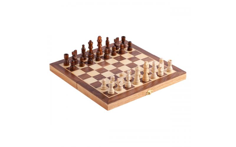Drewniane szachy, brązowy
